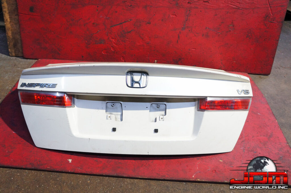 JDM 08-12 HONDA INSPIRE TRUNK WHITE